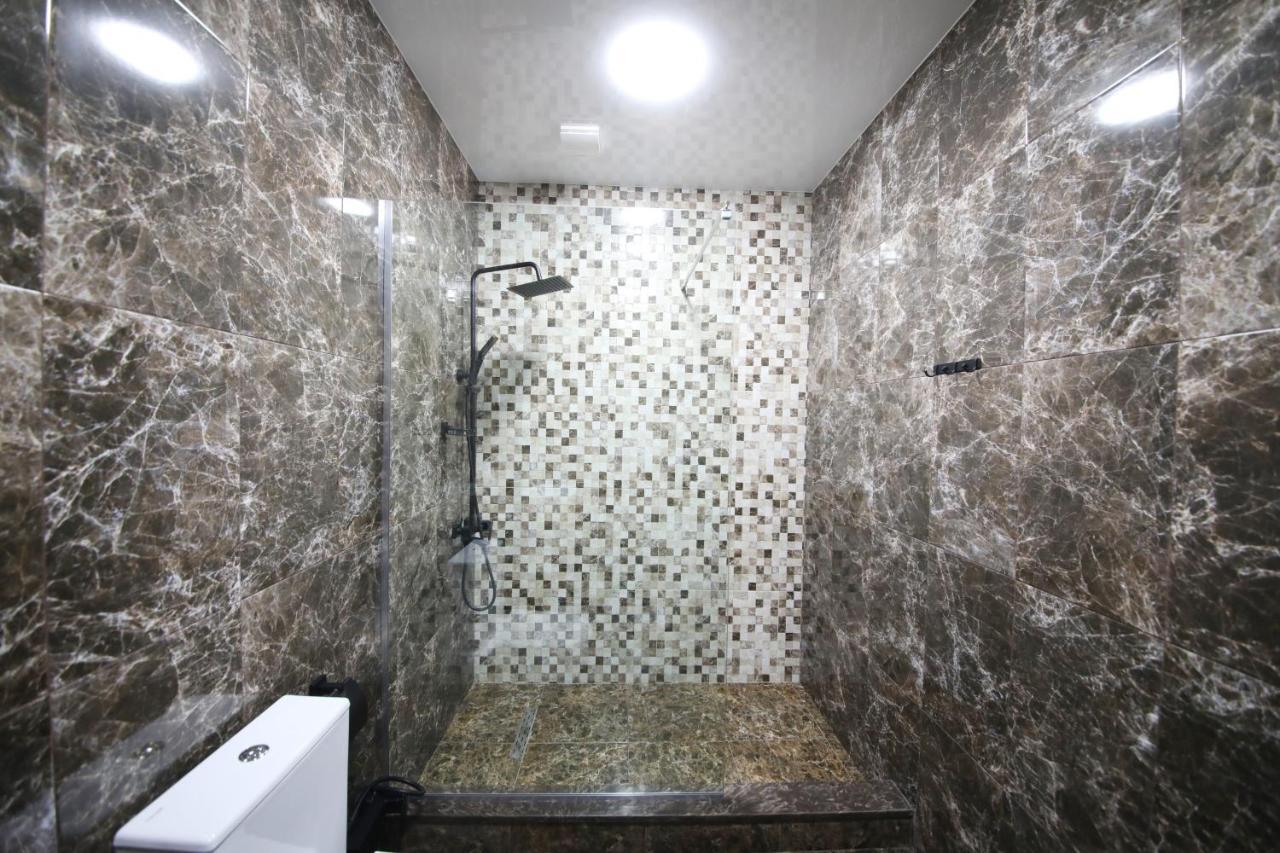 Hotel Panoramic クタイシ エクステリア 写真