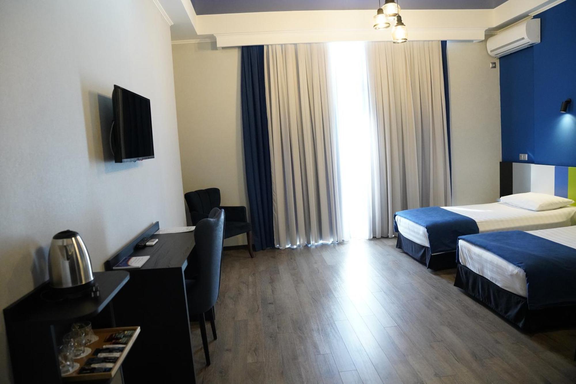 Hotel Panoramic クタイシ エクステリア 写真